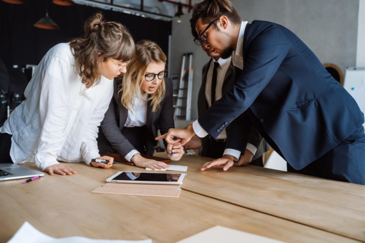 Účastníci programu analyzují rozpočtové metriky